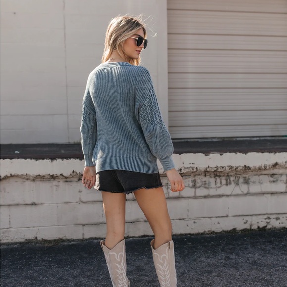 Hunter Sweater from The Post - Like New - Picture 6 of 12